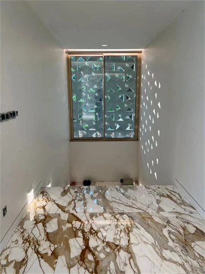 Calacatta  Lò  Marble  Tile   18x18